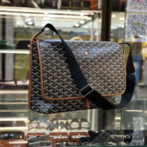 capetien mm messenger bag goyard price|Capetien MM Messenger Bag .